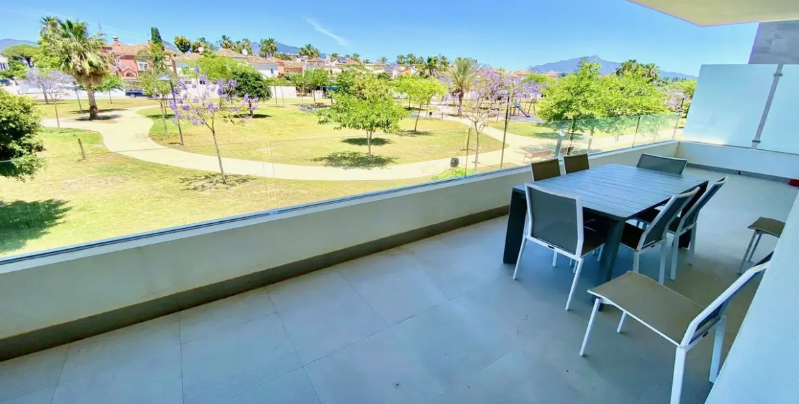 Продажа апартаментов на среднем этаже в Estepona (район Estepona) 8