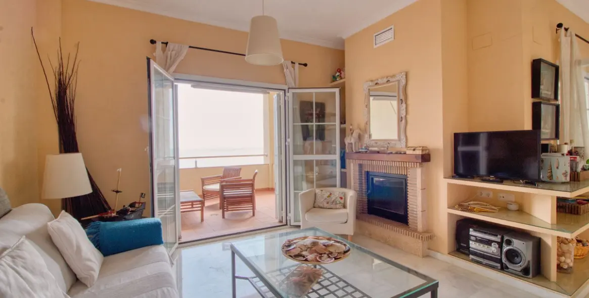 Sale of middle floor apartment in Manilva 5