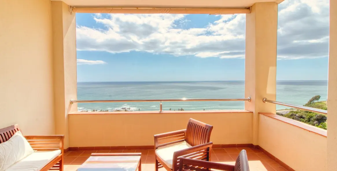 Sale of middle floor apartment in Manilva 7