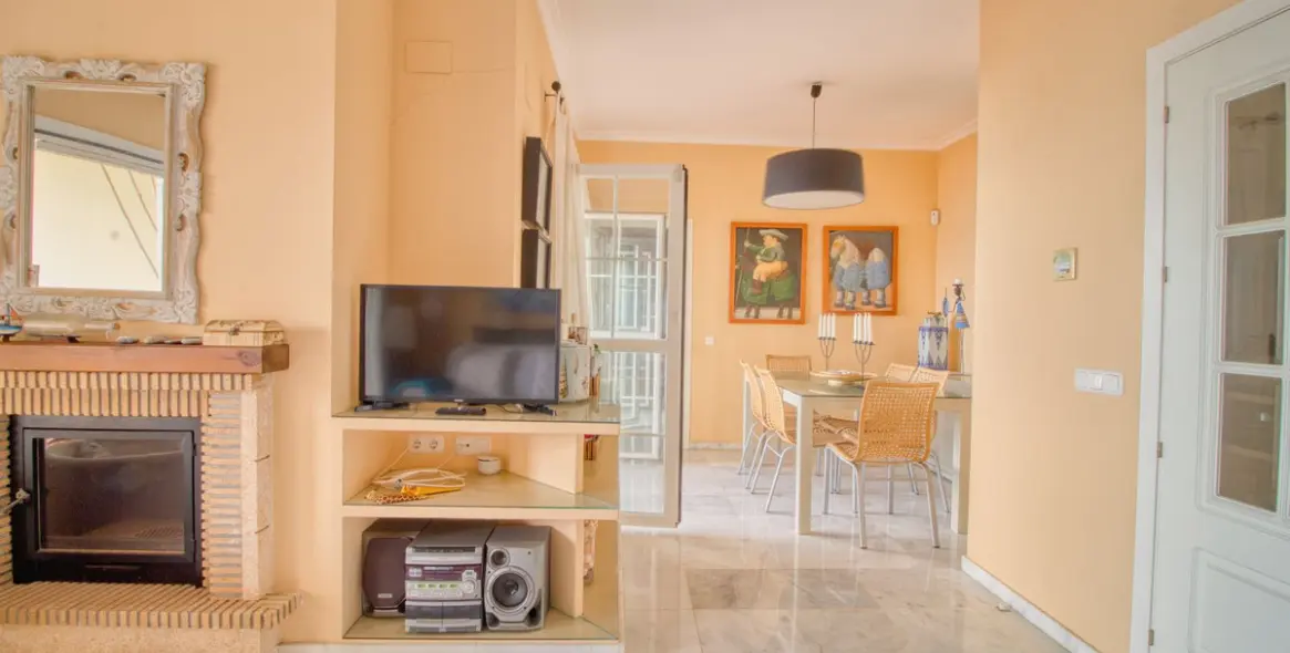 Sale of middle floor apartment in Manilva 8