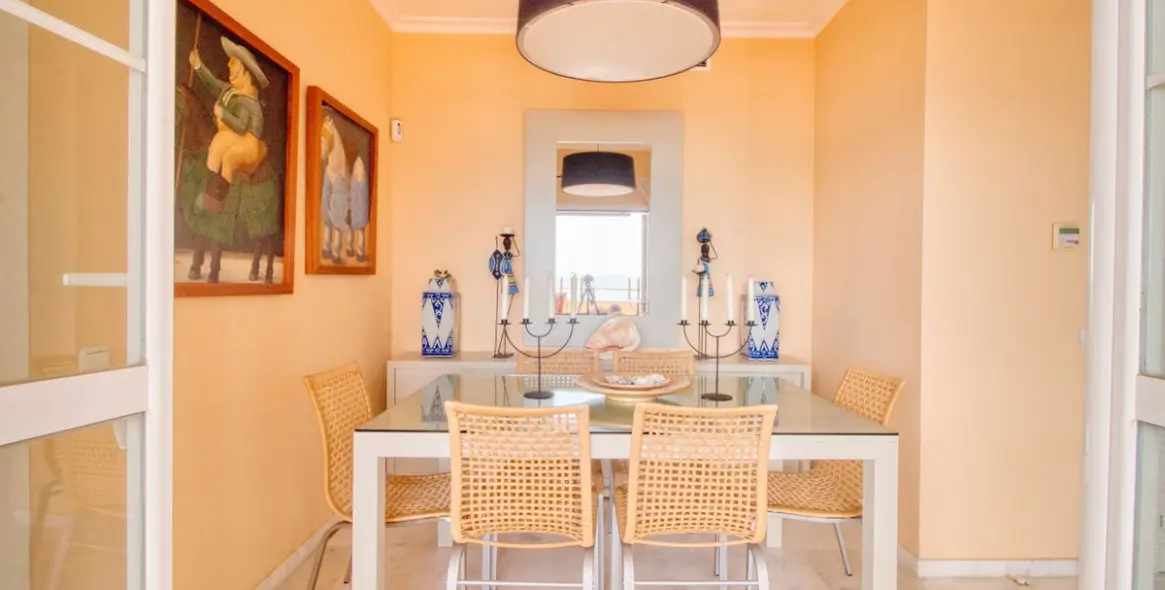 Sale of middle floor apartment in Manilva 12