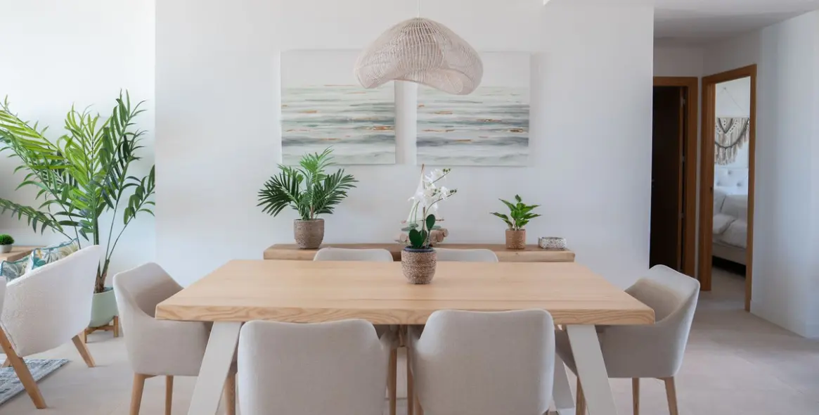 Sale of middle floor apartment in Casares 6