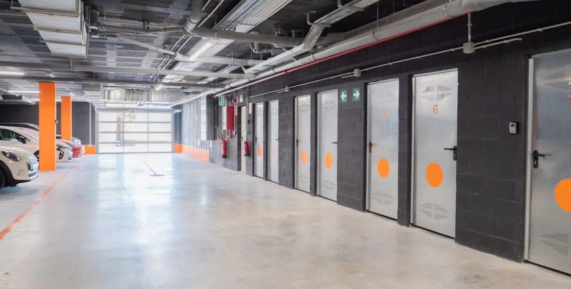 Продажа апартаментов на среднем этаже в Casares 21