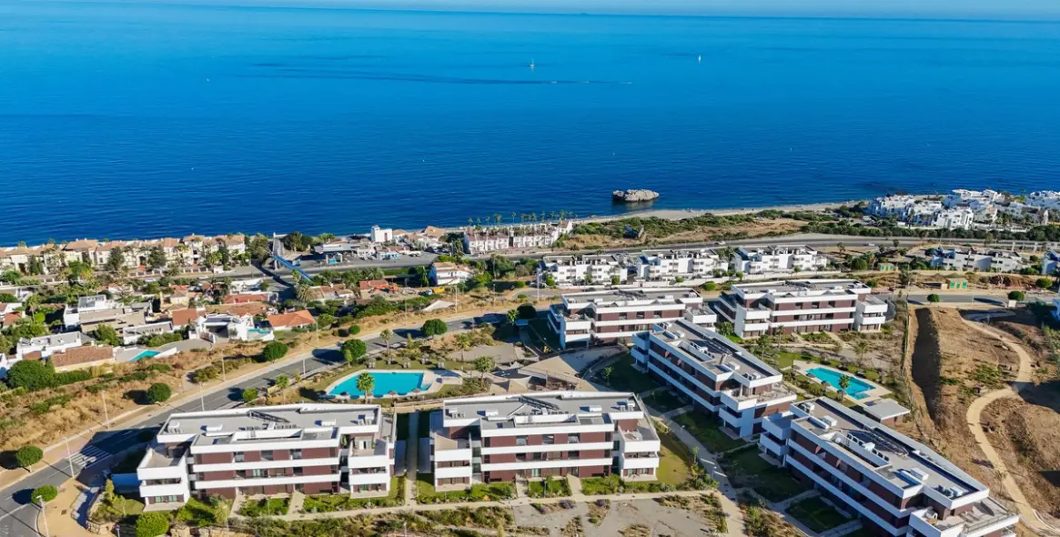 Продажа апартаментов на среднем этаже в Casares 25