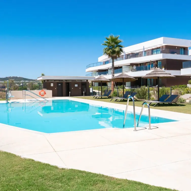 Sale of middle floor apartment in Casares