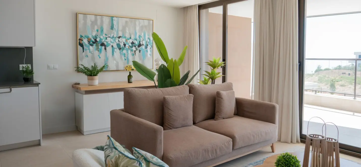Sale of middle floor apartment in Casares 2