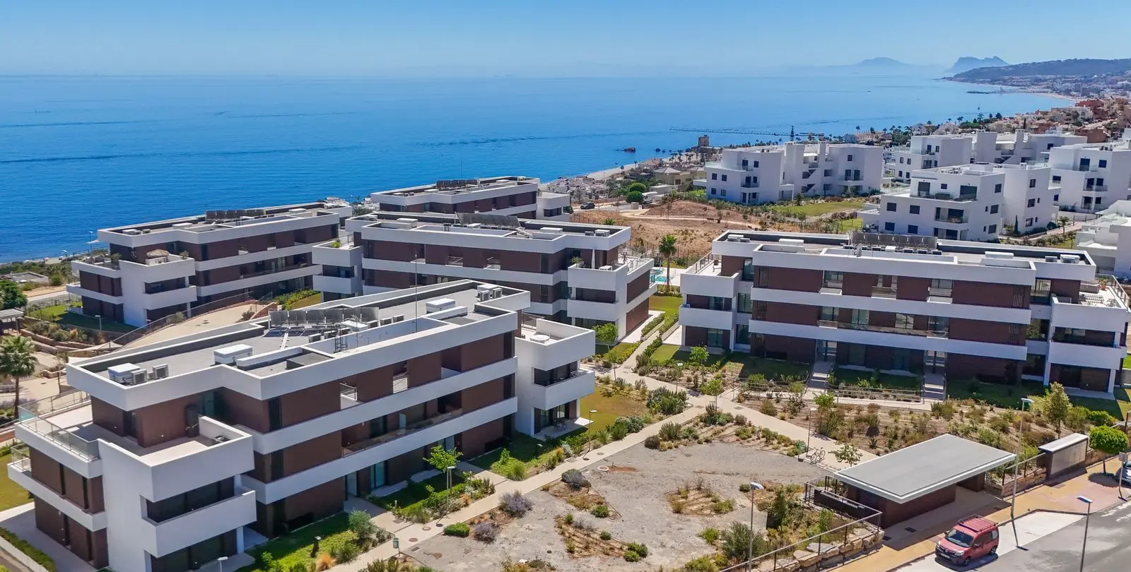 Sale of middle floor apartment in Casares 24