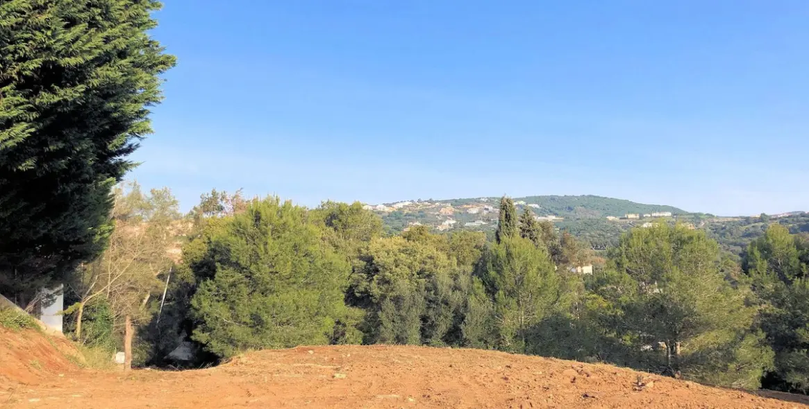 Sale of residential plot in Sotogrande Alto 6