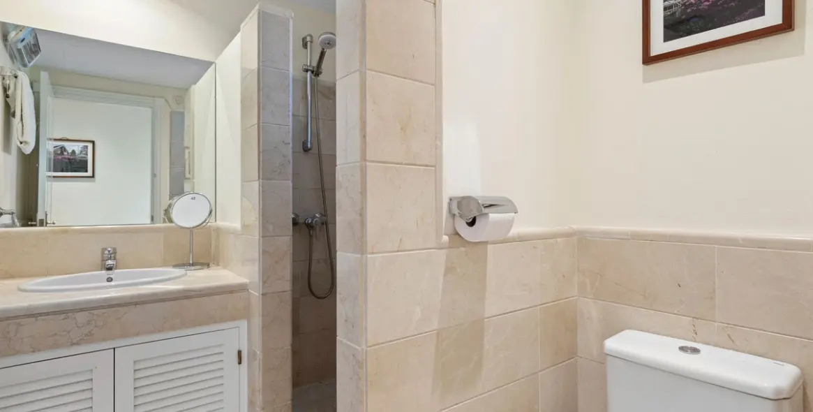 Продажа апартаментов на среднем этаже в Los Arqueros 21