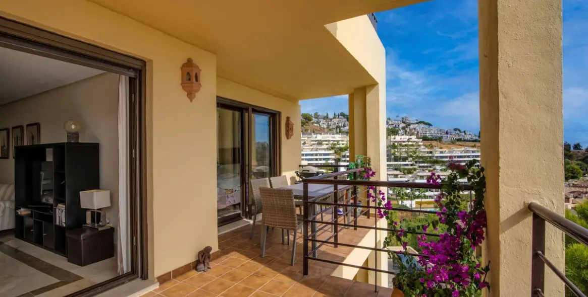 Продажа апартаментов на среднем этаже в Los Arqueros 31