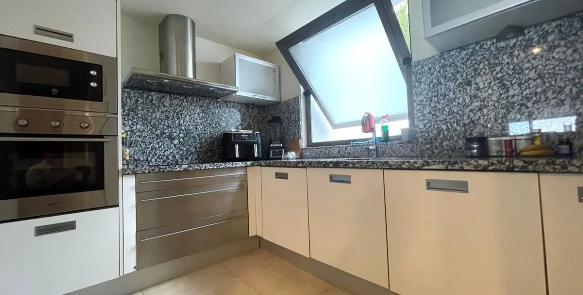 Sale of ground floor apartment in Los Flamingos 6