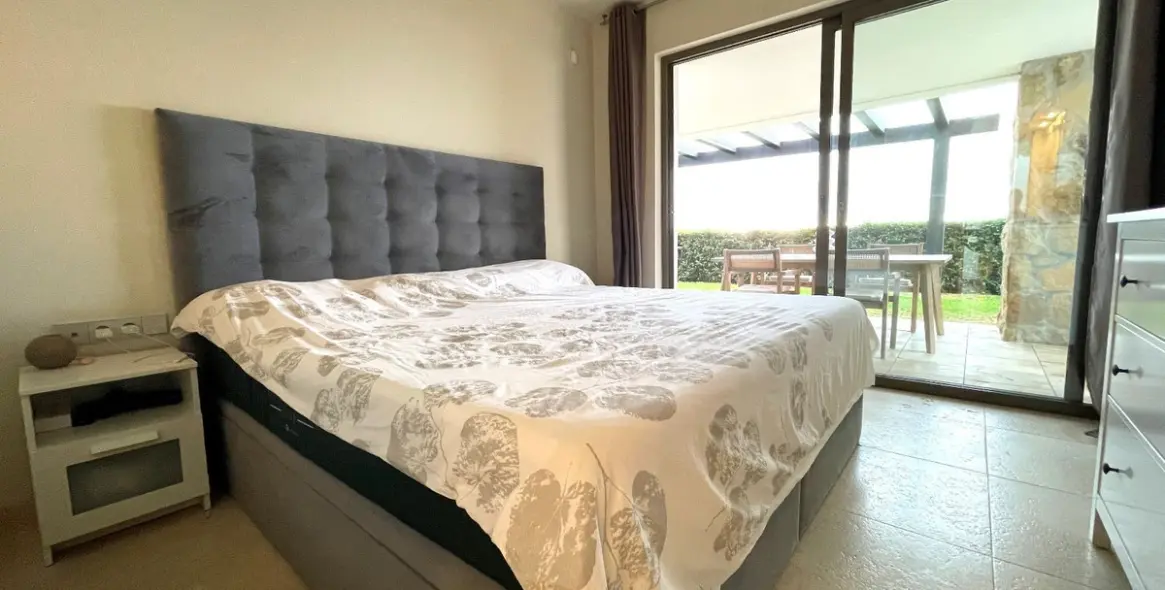 Sale of ground floor apartment in Los Flamingos 8