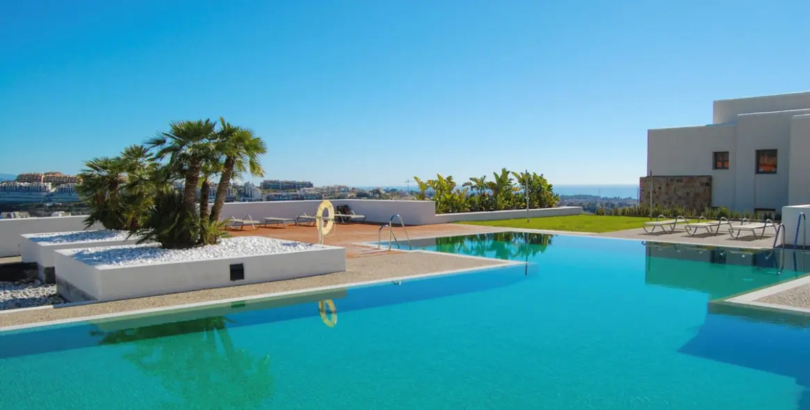 Sale of ground floor apartment in Los Flamingos 13