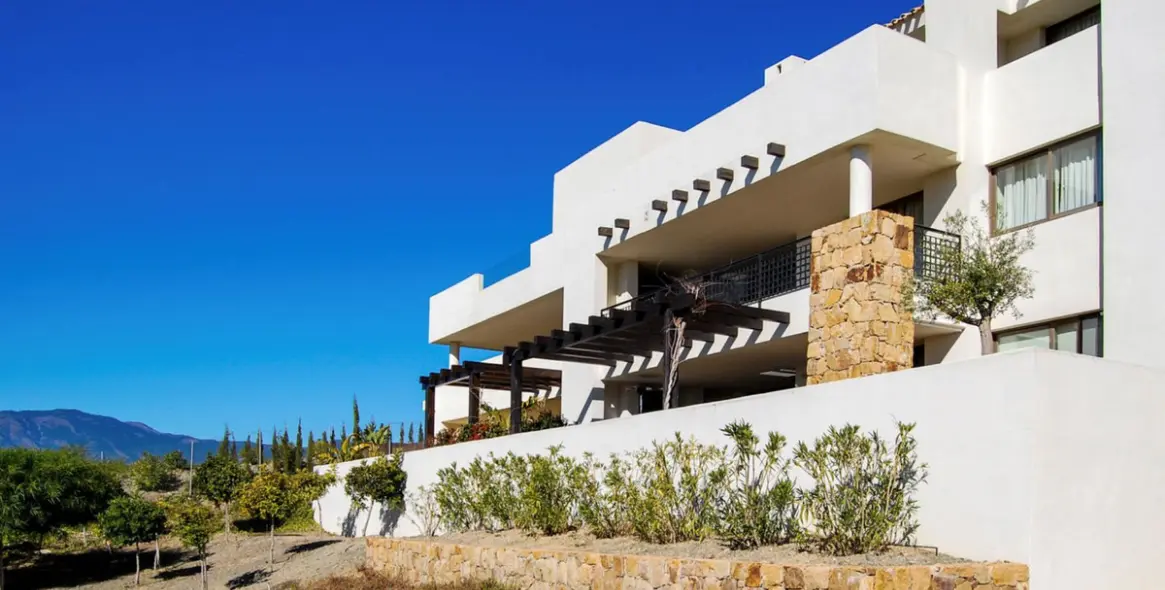 Sale of ground floor apartment in Los Flamingos 18