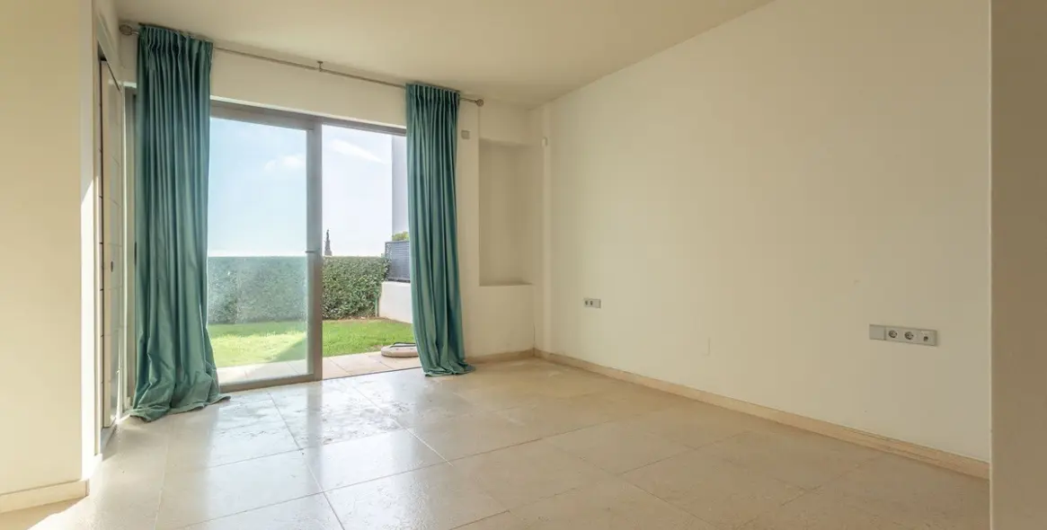 Venta de apartamento en planta baja en Los Flamingos 24