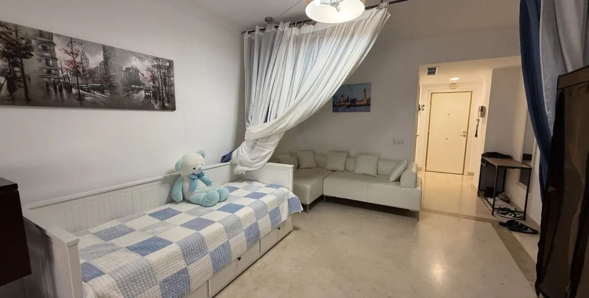 Venta de apartamento en planta baja en San Pedro de Alcántara 4