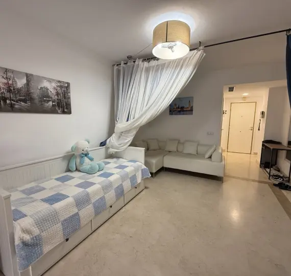 Venta de apartamento en planta baja en San Pedro de Alcántara