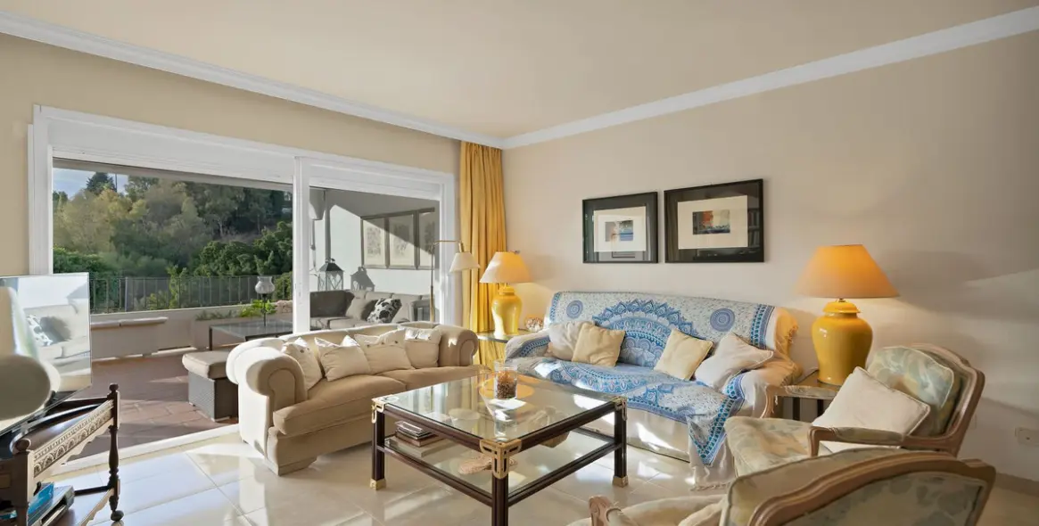 Sale of middle floor apartment in La Quinta 3