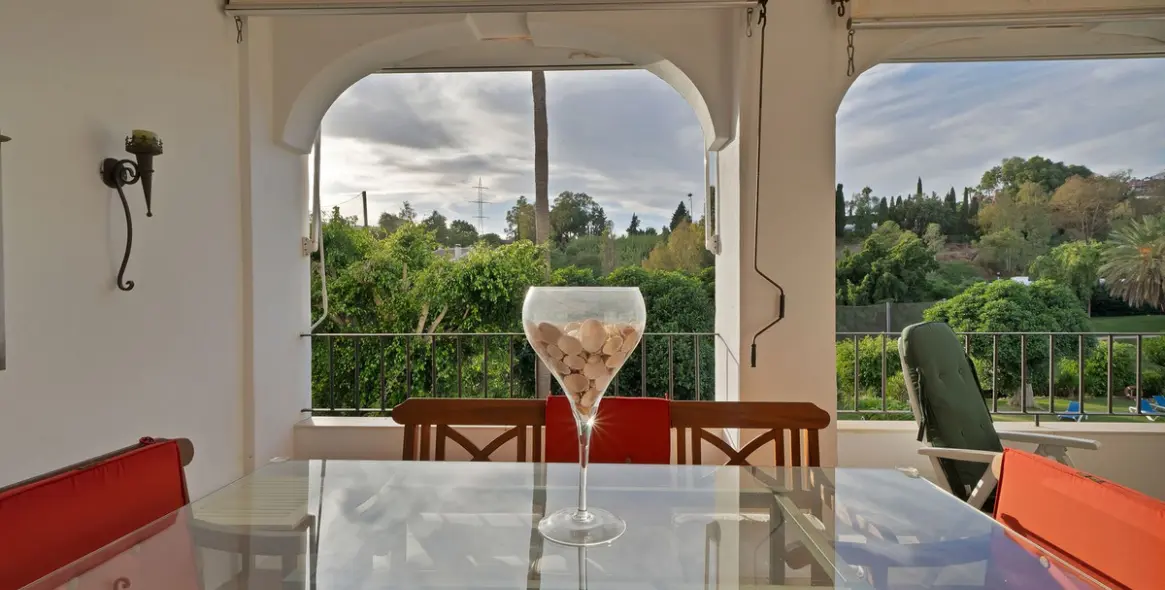 Sale of middle floor apartment in La Quinta 15