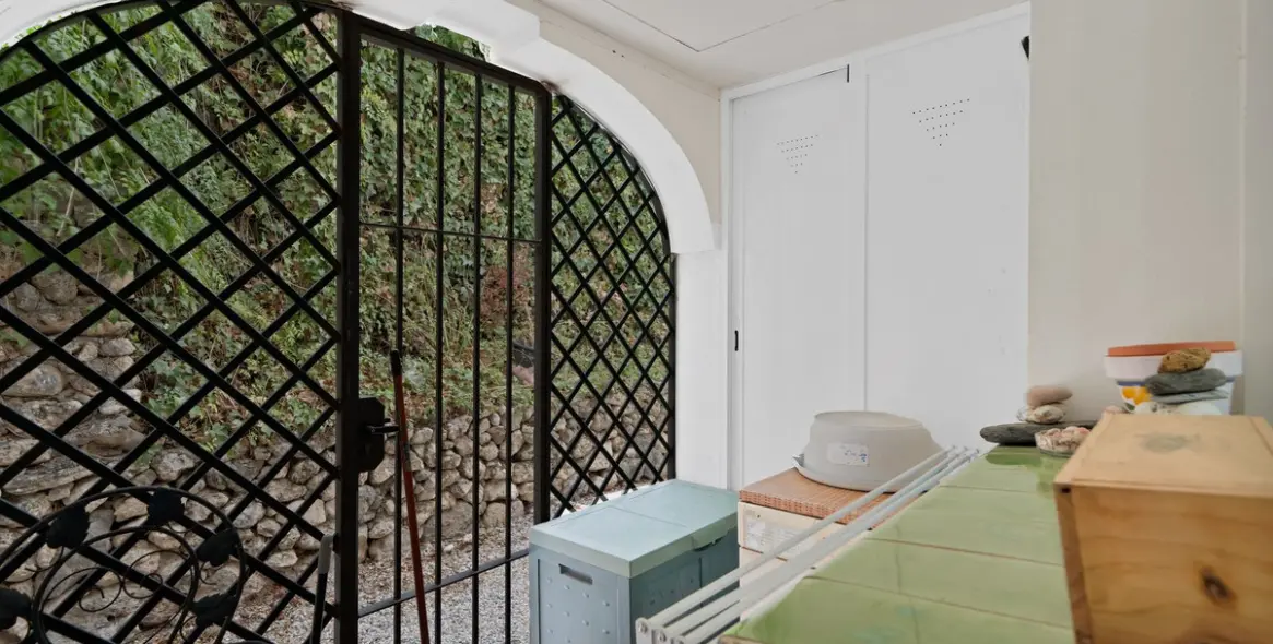 Sale of middle floor apartment in La Quinta 16