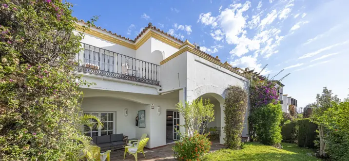 Продажа таунхауса в Estepona 0