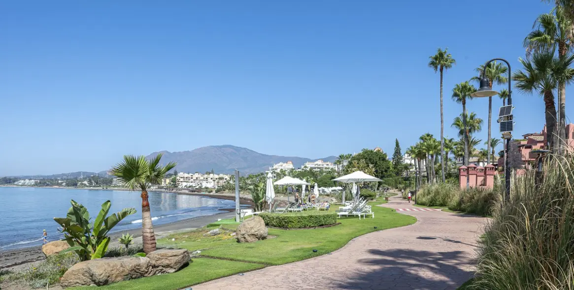 Venta de adosado en Estepona 25