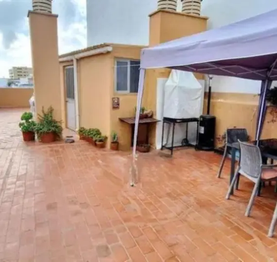 Продажа апартаментов на среднем этаже в Marbella