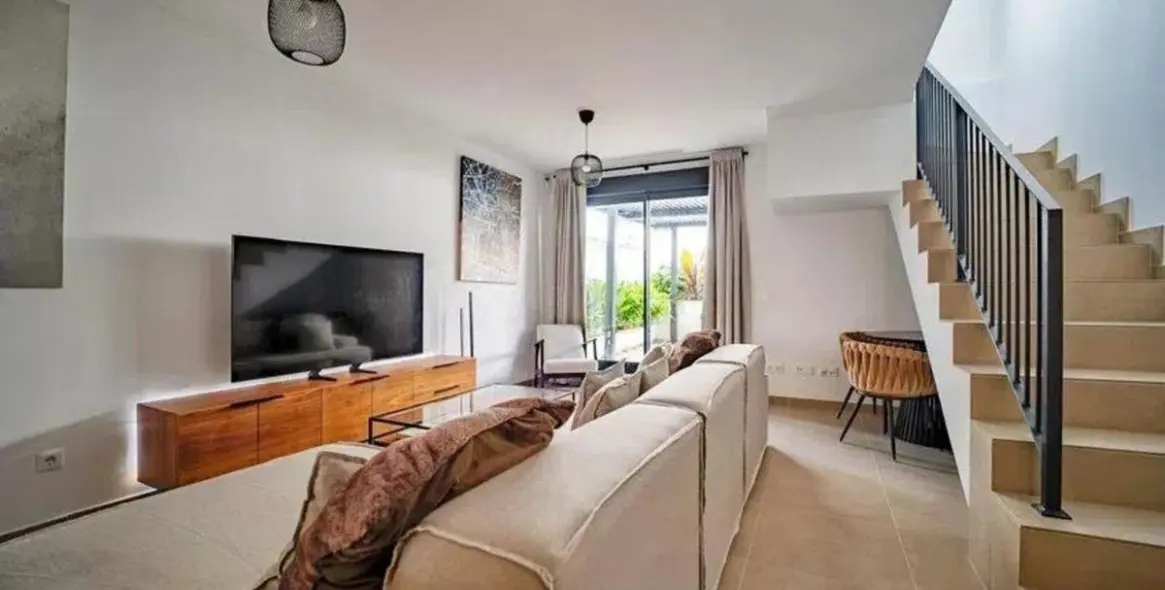 Продажа таунхауса в Cancelada 2