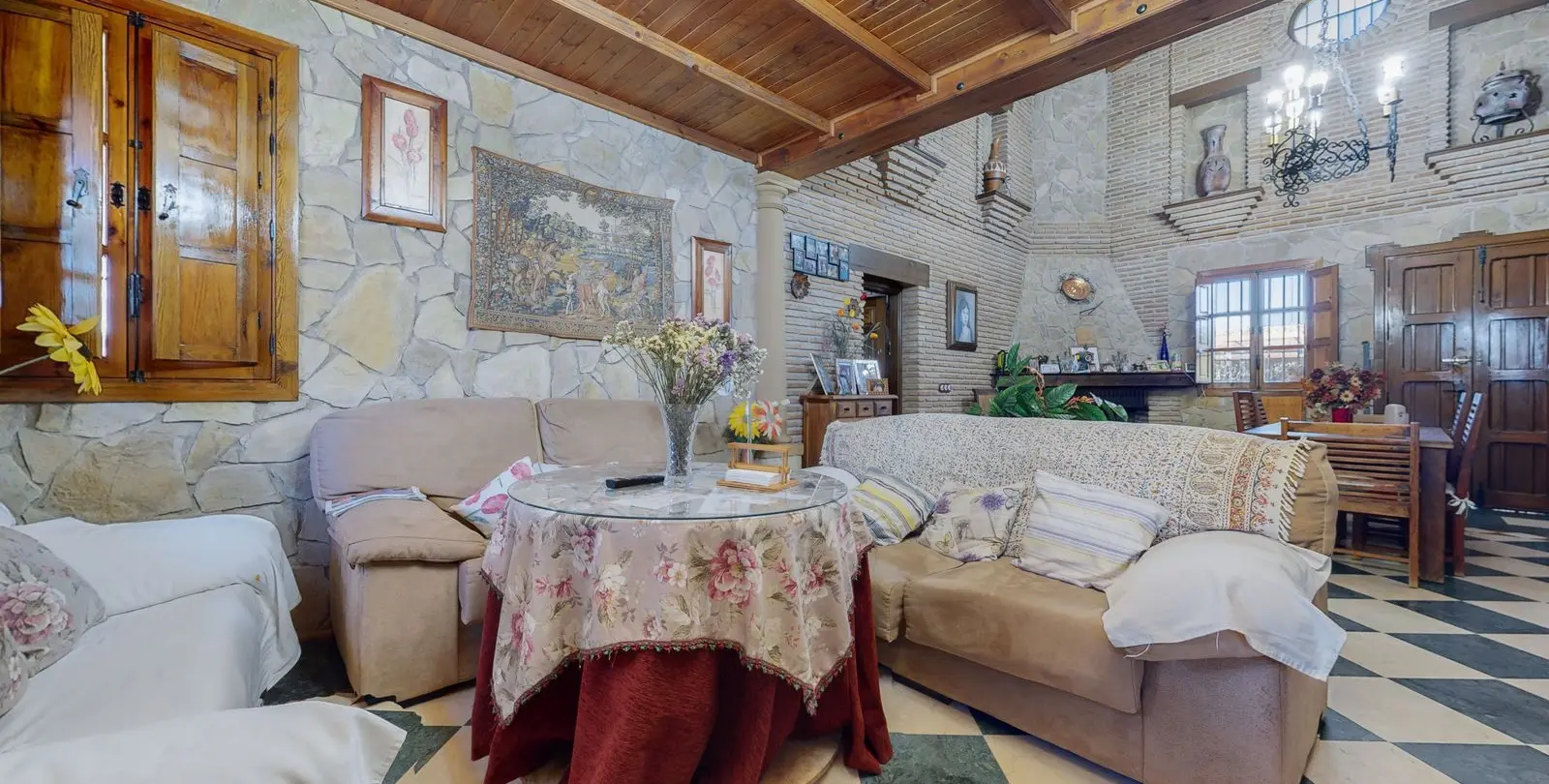 Venta de villa independiente en Bobadilla 6