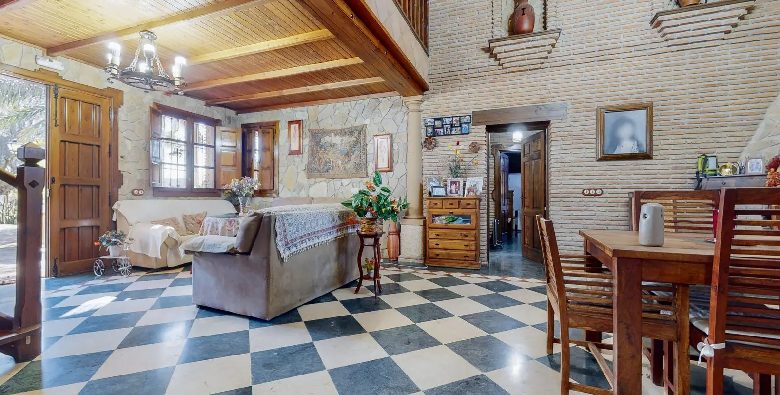 Venta de villa independiente en Bobadilla 8