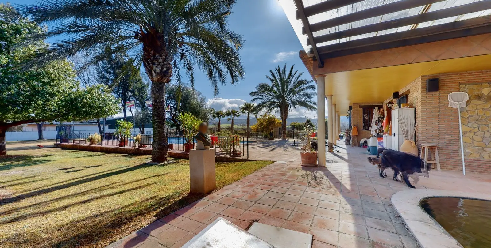 Venta de villa independiente en Bobadilla 32