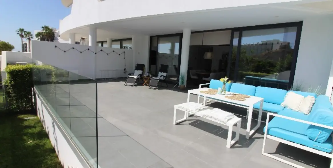 Venta de apartamento en planta baja en Fuengirola 1