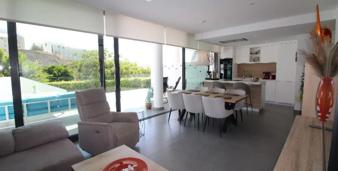 Venta de apartamento en planta baja en Fuengirola 2
