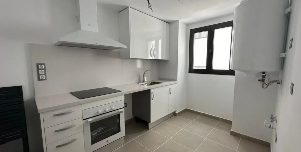 Sale of penthouse in Estepona 4