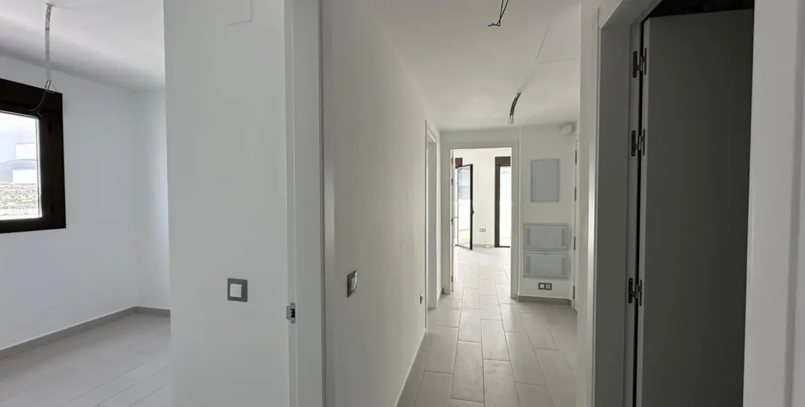 Sale of penthouse in Estepona 8