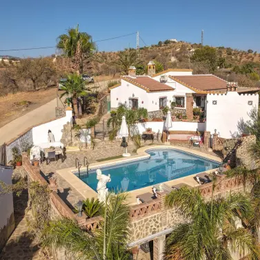 Venta de villa independiente en Guaro