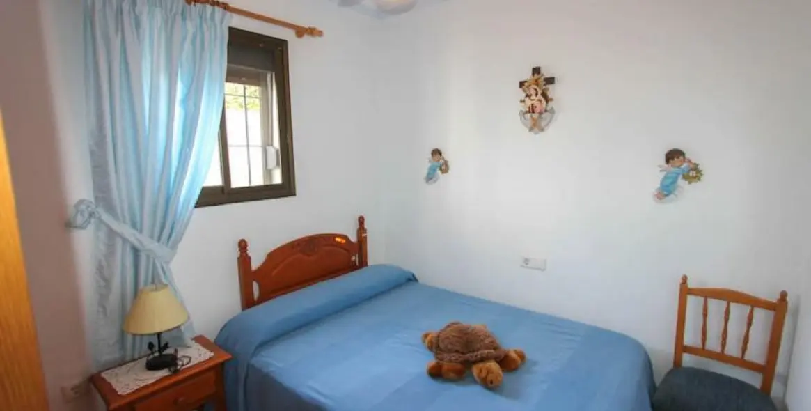 Продажа  отдельно стоящей виллы в Guaro 28