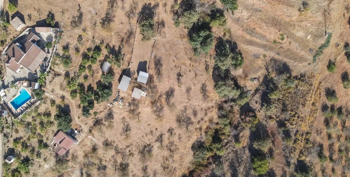 Продажа  отдельно стоящей виллы в Guaro 35