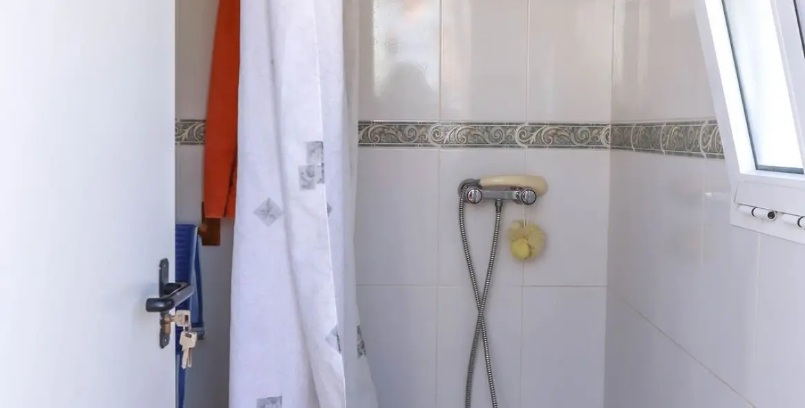 Продажа  отдельно стоящей виллы в Guaro 41