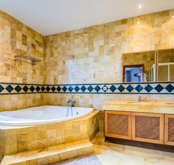 Sale of penthouse in Cancelada