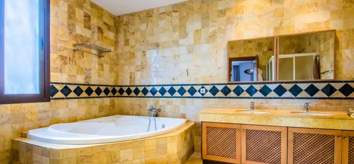 Sale of penthouse in Cancelada 4