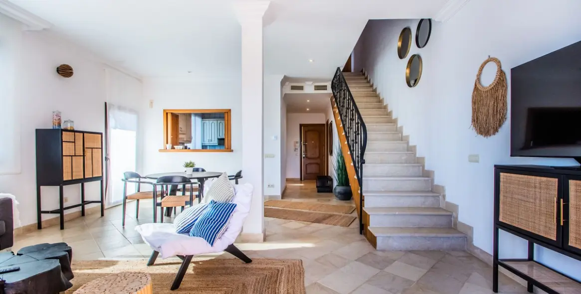 Sale of penthouse in Cancelada 13