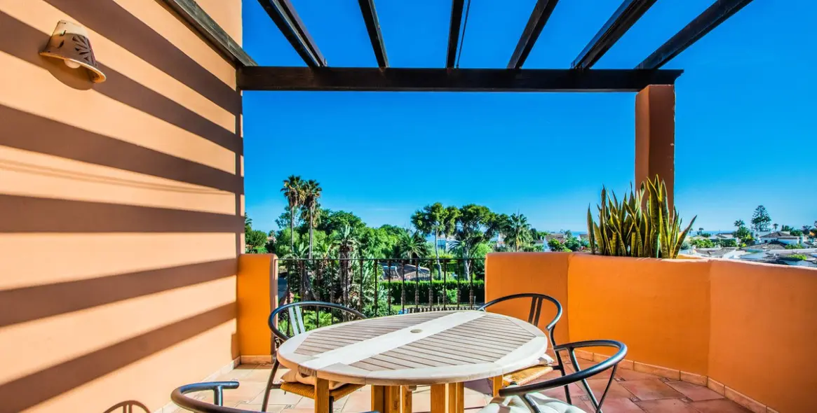 Sale of penthouse in Cancelada 15