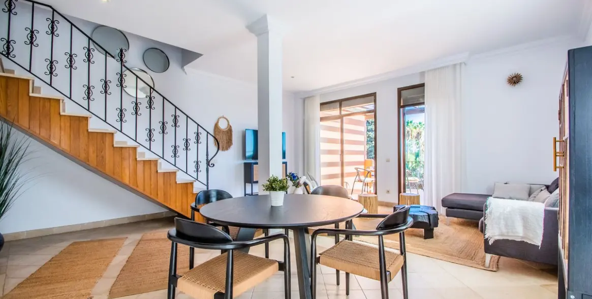 Sale of penthouse in Cancelada 11