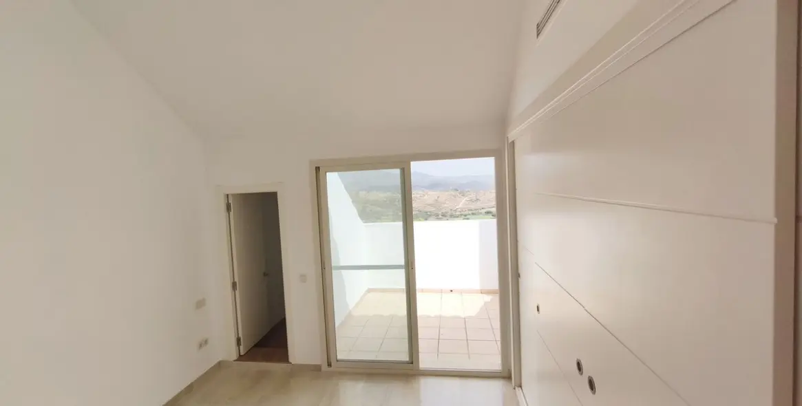 Venta de adosado en La Cala Golf 20