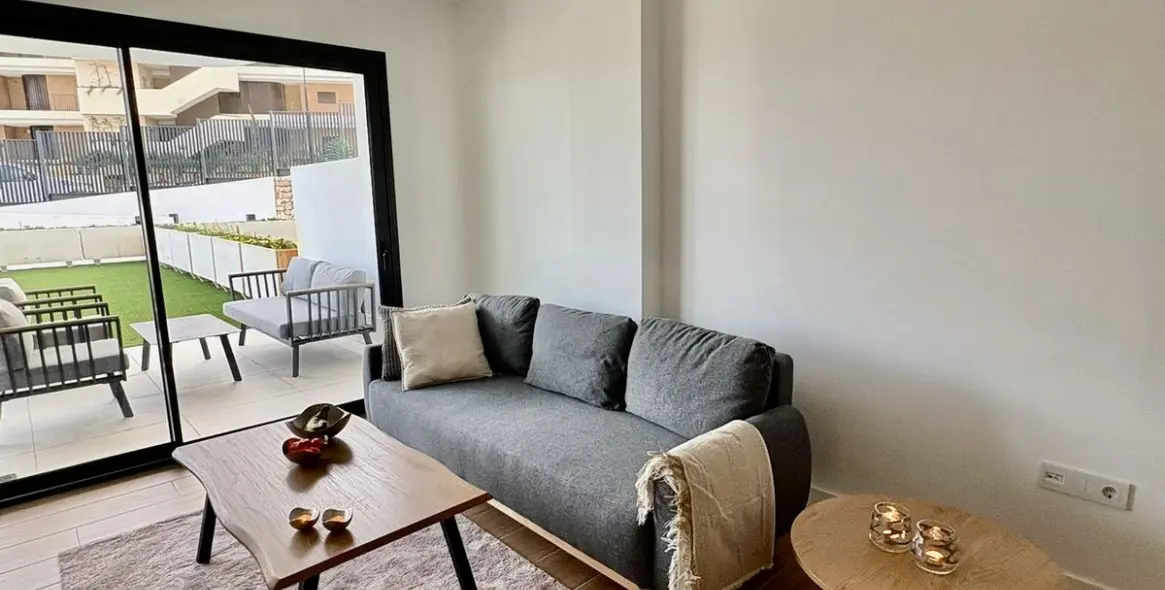 Продажа апартаментов на первом этаже в Fuengirola 4