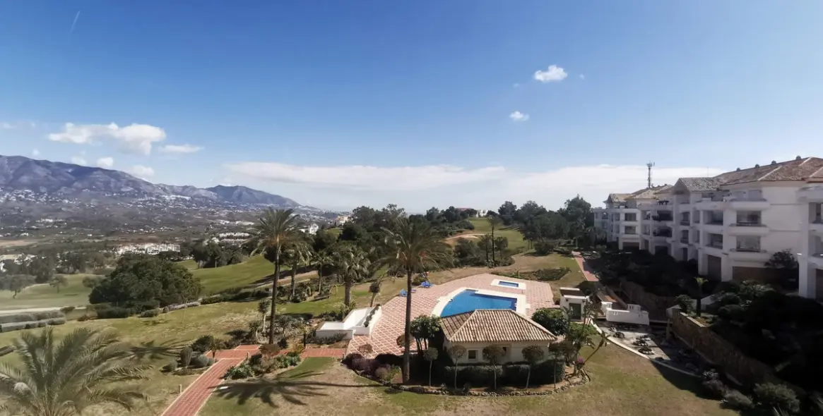 Sale of penthouse in La Cala Golf 1
