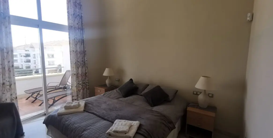 Sale of penthouse in La Cala Golf 14