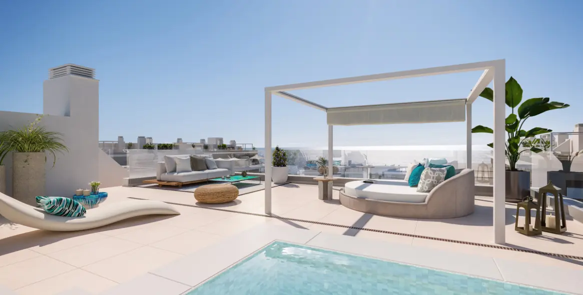 Sale of ground floor apartment in Estepona 2