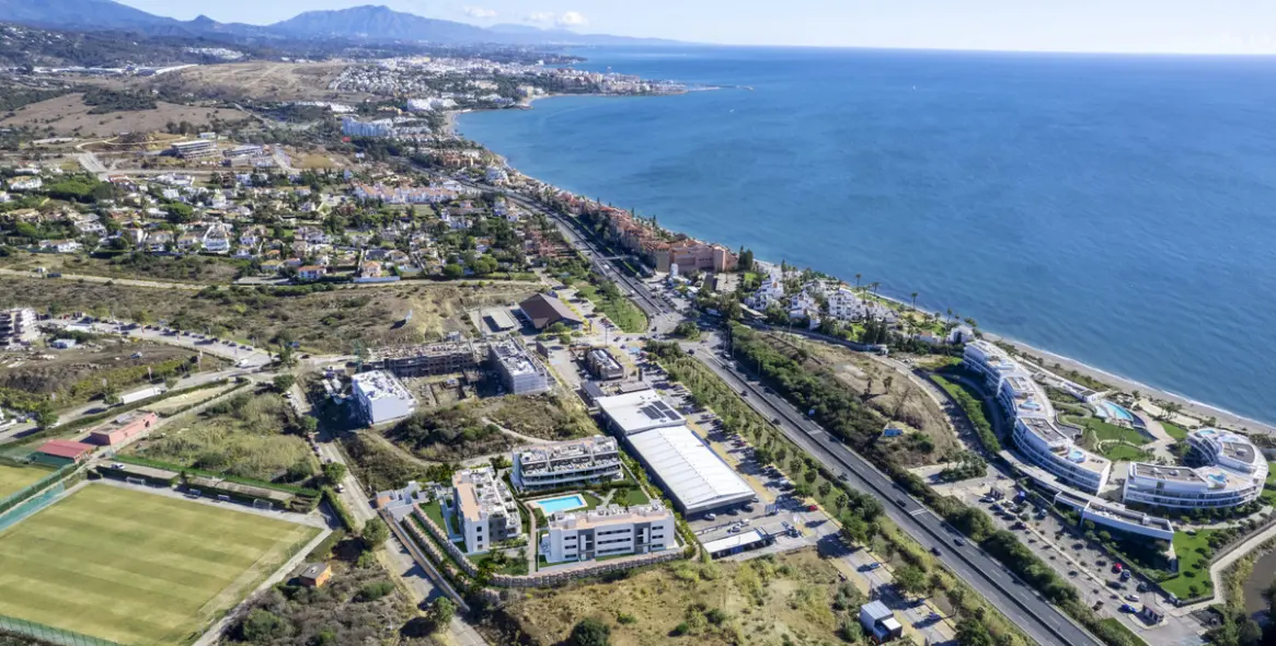 Sale of ground floor apartment in Estepona 11